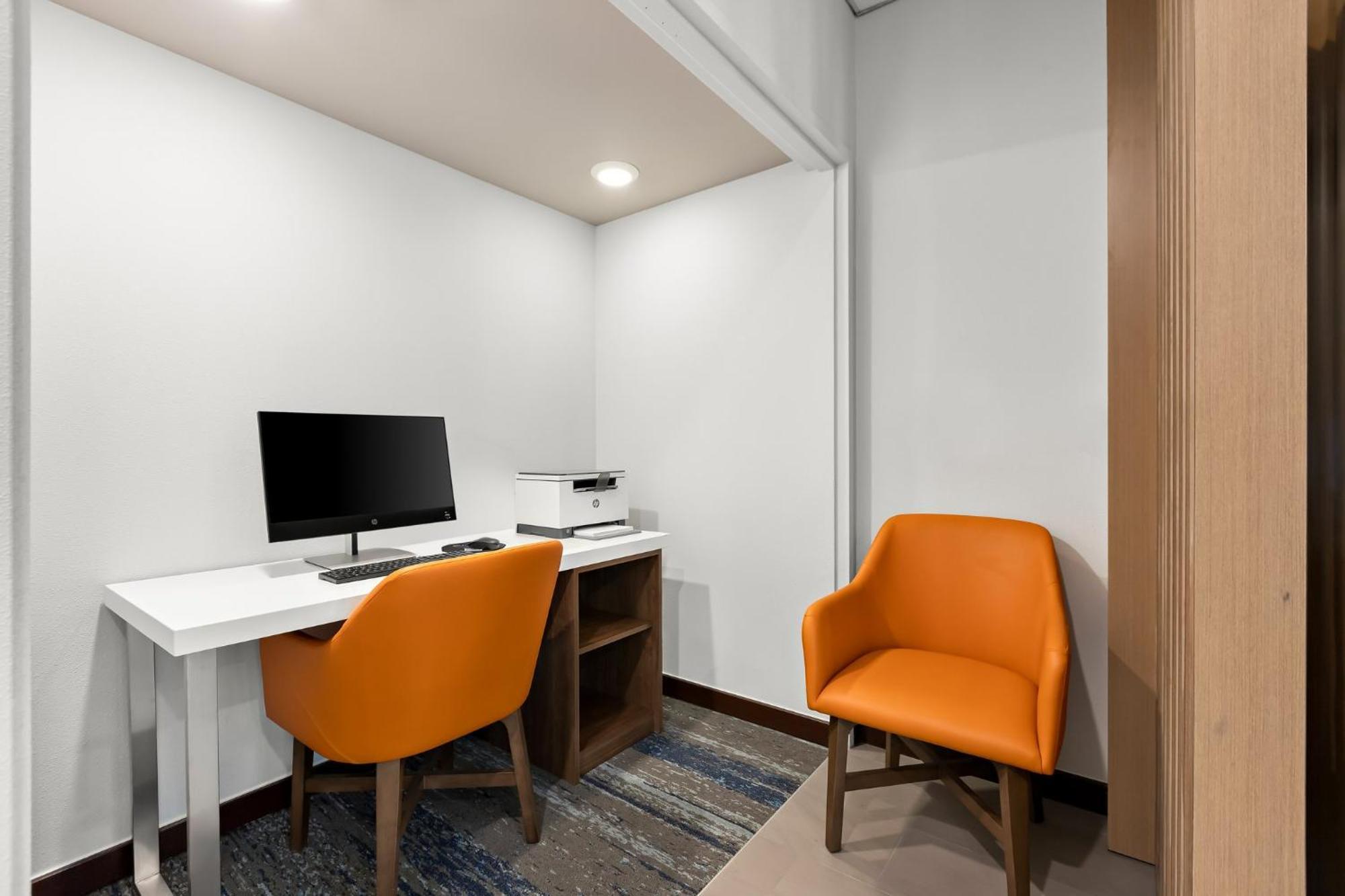 Holiday Inn Express Princeton Southeast By Ihg Plainsboro Exteriör bild